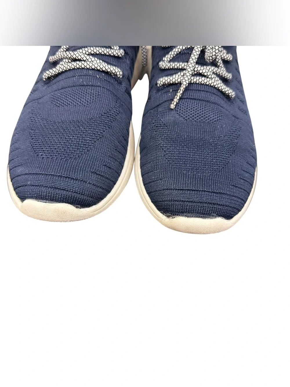 Blondo Kamie Navy Knit Sneakers Water Resistant B3403 Size 8.5